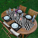Set napron cu model digital imprimat modern  și 4 bucăți culoare neagră- q-home.ro