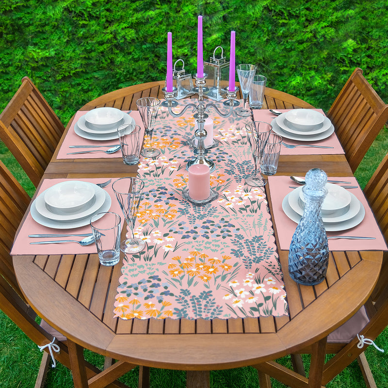 Set napron 1 bucată și 4 buc de serviciu de culoare roz cu model floral- q-home.ro